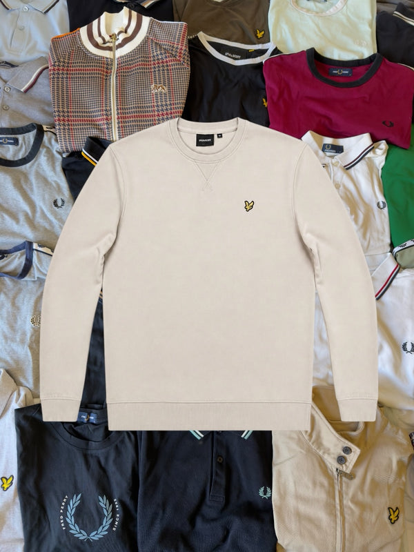 Beiger Lyle & Scott Langarm Pullover aus Baumwolle mit Rundhalsausschnitt und Logo-Stickerei auf der Brust