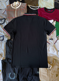 Fred Perry Polo | Schwarz / Rot | Gr. S