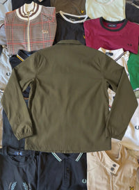 Weekend Offender Windbreaker | Olivgrün | Gr. XS