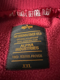 Just Casual Alpha Industries Sweatshirt mit rotem Innenfutter, Markenlogo-Etikett und Remove Before Flight Nackenband