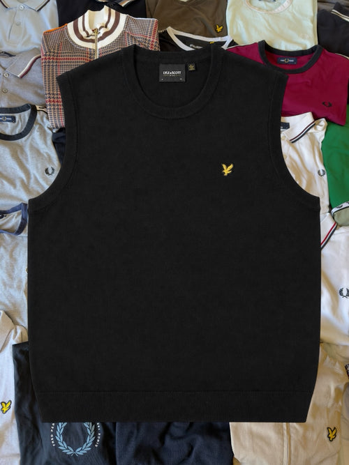 Schwarzer Just Casual Lyle & Scott Strick-Pullunder aus Baumwolle mit Rundhalsausschnitt und goldenem Adler-Logo